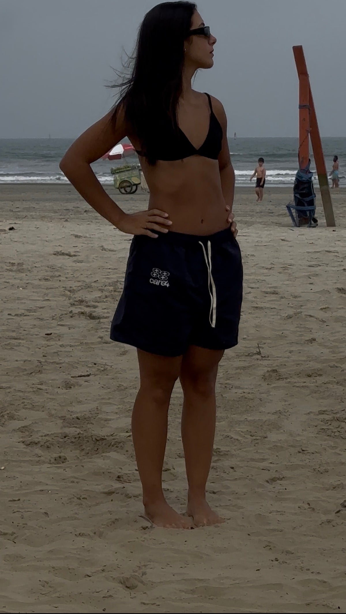 EMBROIDERED NAVY SHORTS