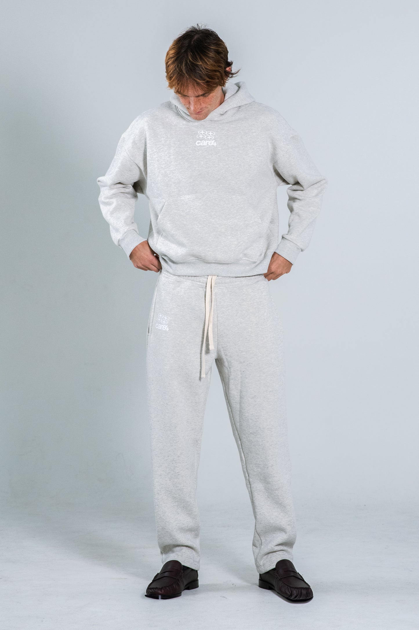 ESSENTIAL GREY SWEATPANTS