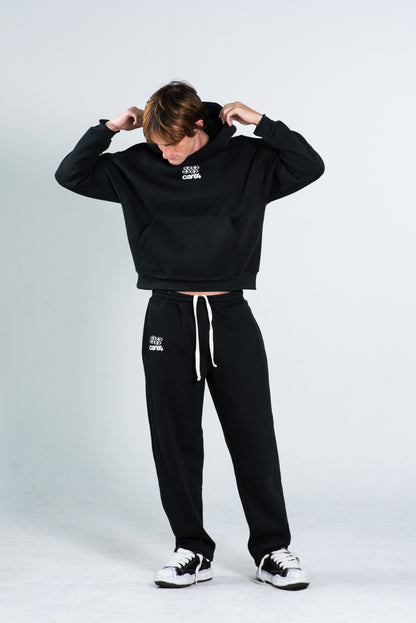 ESSENTIAL BLACK HOODIE